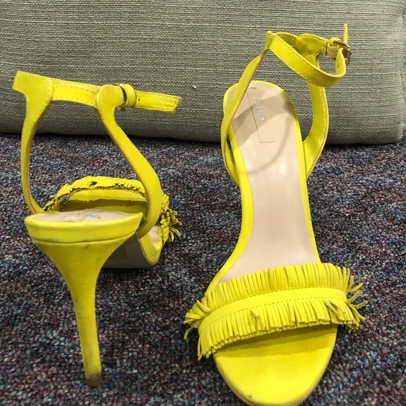 Yellow Aldo heels! - Picture 3 of 3
